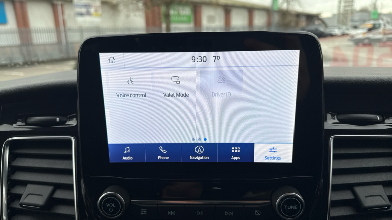 Ford Tourneo Custom Transit Custom Tourneo L2 Diesel Fwd 2.0 EcoBlue 130ps Low Roof 8 Seater Titanium